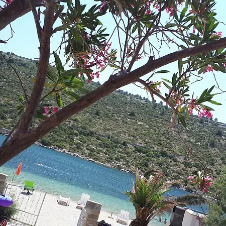 Beach House Diam