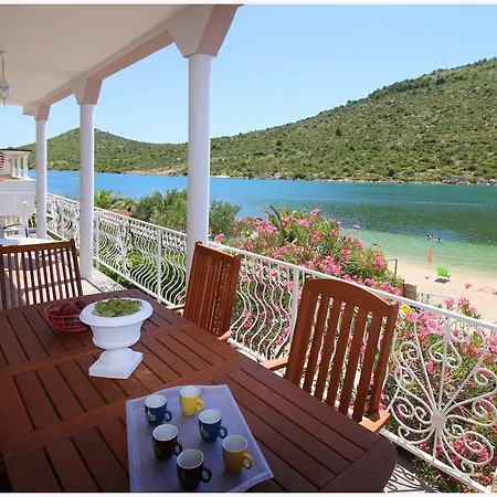Beach House Diam דירה רוגוזניצה